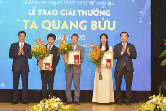 Trao Giải thưởng Tạ Quang Bửu năm 2020 cho ba nhà khoa học xuất sắc