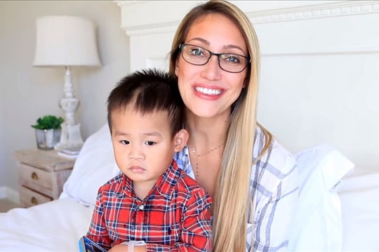 YouTuber nổi tiếng gây phẫn nộ vì lợi dụng trẻ bị tự kỷ để 'câu view'