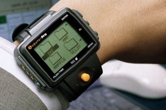 'Trên tay' chiếc smartwatch tối cổ của thế giới