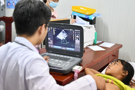 Chương trình 'Trái tim cho em' khám sàng lọc miễn phí tại Hà Giang trong Ngày Gia đình Việt Nam