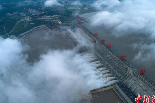 Trung Quốc: Đập Tam Hiệp mở 11 cửa xả lũ lớn chưa từng có