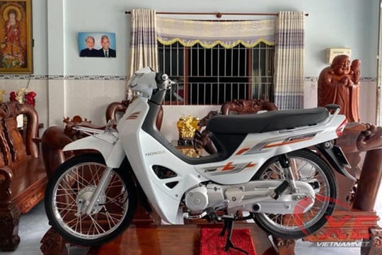 Dân chơi Long An sắm Honda Dream 125 chỉ trưng trong nhà giá 280 triệu