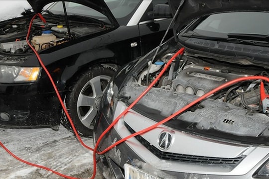 Quy tắc câu bình ắc-quy lái xe Việt cần biết cho những chuyến đi xa