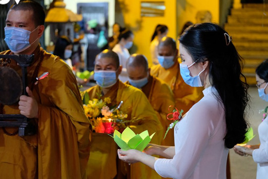 Xúc động Đại lễ Vu lan trực tuyến tại chùa Phúc Khánh trong mùa dịch Covid-19