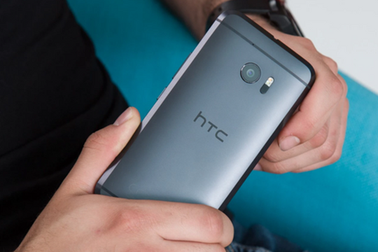 CEO HTC từ chức do Covid-19