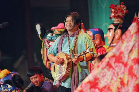 'Ca sĩ quốc dân nhạc tình' của Đài Loan đột tử khi đang biểu diễn