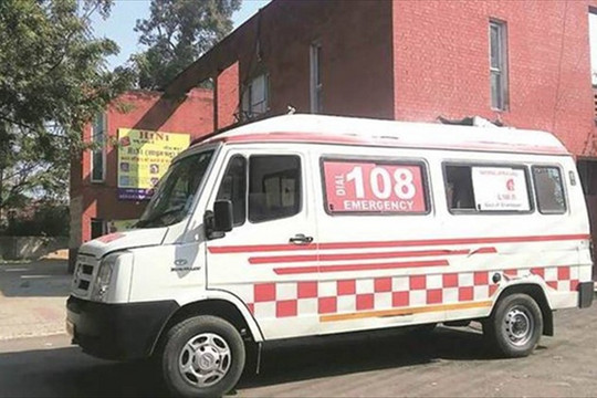 Bệnh nhân Covid-19 bị cưỡng hiếp trên xe cứu thương ở Ấn Độ