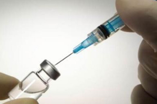 Bé gái 1 tuổi chết sau tiêm vaccine viêm não Nhật Bản