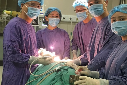 Bé 12 tuổi chưa mọc răng hàm, nào ngờ bị bệnh hiếm gặp