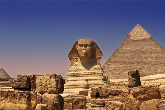 Bí ẩn kho báu trong đường hầm bí mật dưới tượng nhân sư Ai Cập