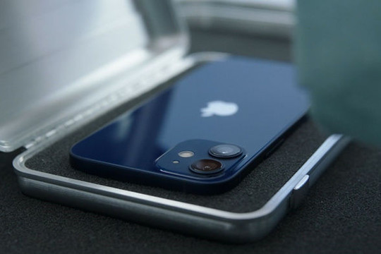 iPhone 12 chính hãng lên kệ đầu tháng 12, giá từ 21 triệu đồng