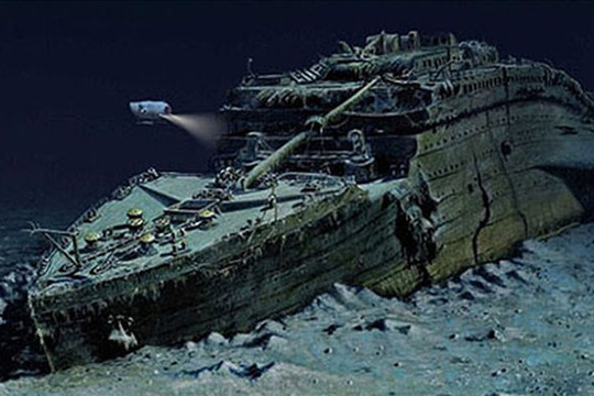 Tour lặn biển 'để đời' - thám hiểm xác tàu đắm huyền thoại Titanic