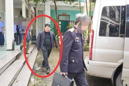 Dùng nhục hình, trưởng công an thị trấn ở Hà Giang bị khởi tố