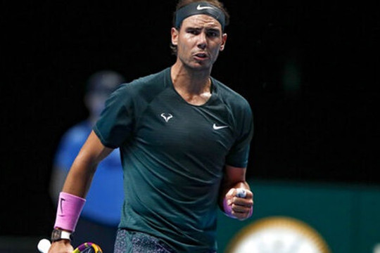 ATP Finals: Đánh bại Tsitsipas, Nadal vào bán kết