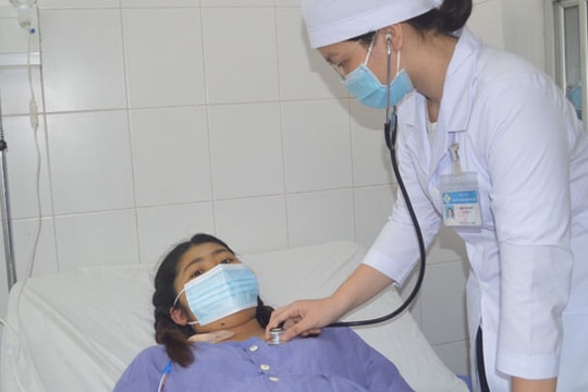 Vừa sinh con xong, sản phụ bị suy gan, suy thận, phải lọc máu 90 giờ