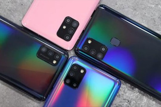 Samsung đã bán được số smartphone gấp đôi so với Apple trong quý 3 năm nay