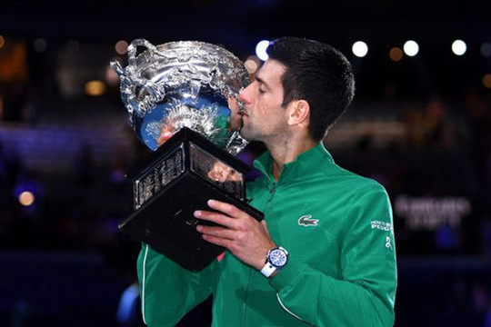 Novak Djokovic kiếm tiền giỏi nhất làng banh nỉ năm 2020