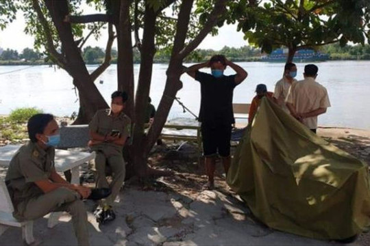 Điều tra thi thể nữ giới không nguyên vẹn trên sông Sài Gòn