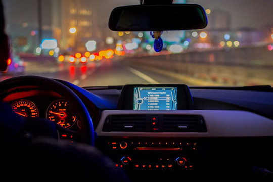 Những việc cần làm để đảm bảo tầm nhìn khi lái xe ban đêm