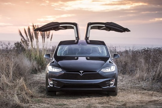Động thái khó hiểu của Tesla giữa lúc đang chạy doanh số