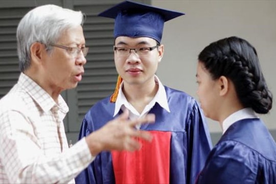 Vì sao các trường Đại học 'mạnh tay' cho hàng nghìn sinh viên thôi học?