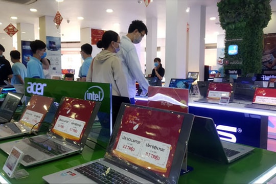 Laptop giá rẻ cháy hàng