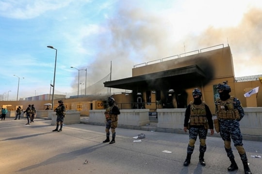 Loạt tên lửa nã vào Đại sứ quán Mỹ ở Iraq