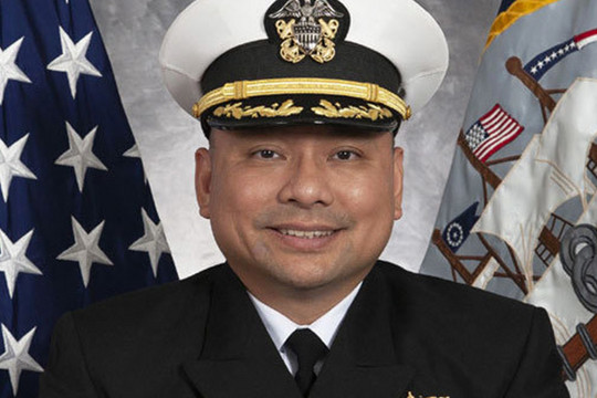 Chỉ huy mới của chiến hạm Mỹ USS John S. McCain là người gốc Việt