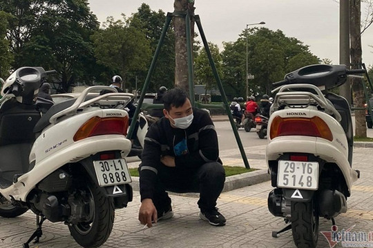 Cặp đôi Honda Spacy giá gần 600 triệu đồng ở Hà Nội