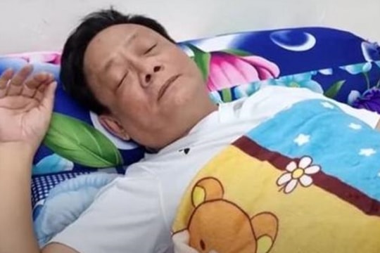 Sao Việt 26/3; Nghệ sĩ hài Tấn Hoàng cấp cứu vì làm việc quá sức