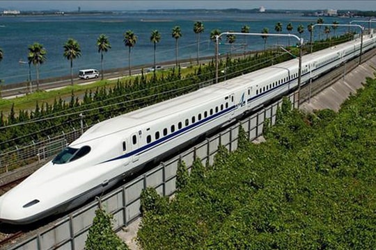 Đường sắt tốc độ cao Bắc - Nam, tốn tiền cũng phải làm