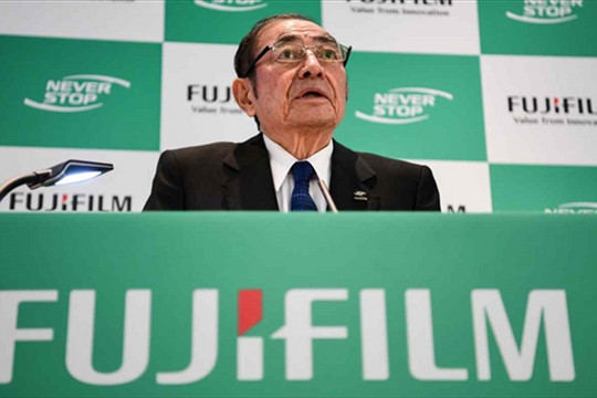 Chủ tịch Fujifilm từ chức sau 20 năm lãnh đạo