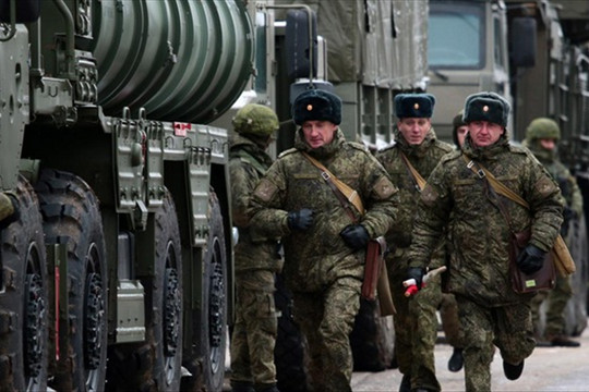 Mỹ cảnh báo Nga gánh hậu quả nếu động binh gần Ukraine