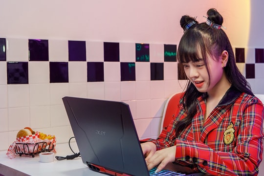 Giá laptop biến động mạnh trên nhiều phân khúc, nhiều chuỗi bán lẻ không còn hàng để bán