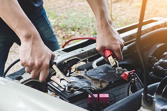Bí quyết kéo dài tuổi thọ bình ắc quy xe hơi