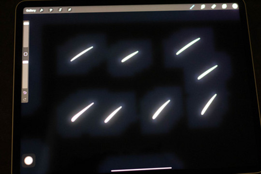 Màn hình Mini LED của iPad Pro 2021 gặp hiện tượng 'lan sáng' với những nội dung màu sáng trên nền đen