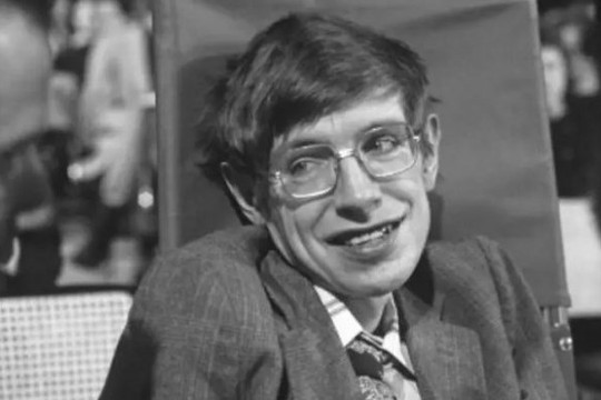 Cuộc đời và sự nghiệp của 'ông hoàng vật lý' Stephen Hawking