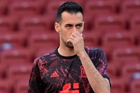 Tin EURO ngày 7/6: Busquets mắc Covid-19. Deschamps đáp trả Mourinho