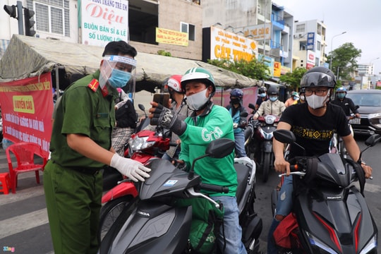 TP.HCM: quận Gò Vấp, Tân Phú cho khai báo y tế điện tử tại nhà để giảm ùn tắc