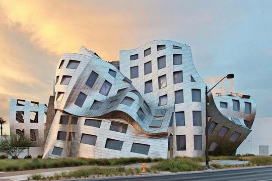 Tòa nhà sở hữu kiến trúc siêu thực, méo mó kỳ dị như… bộ não