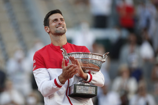 Ngược dòng hạ Tsitsipas, Djokovic vô địch Roland Garros với hàng loạt kỷ lục