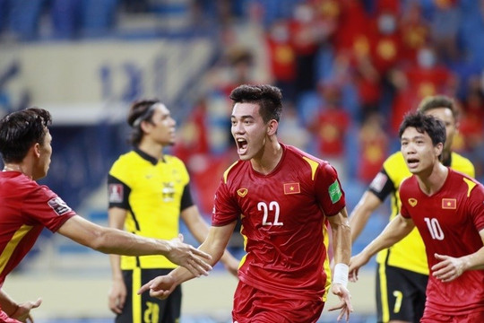 Chuyên gia báo Anh: 'UAE dù chơi sân nhà, Việt Nam vẫn thắng!'