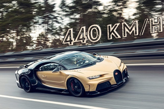 Hé lộ hình ảnh siêu xe Bugatti đang chạy thử với tốc độ 440 km/h