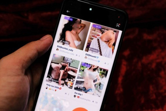 App khiêu dâm, cờ bạc tràn lan trên Facebook