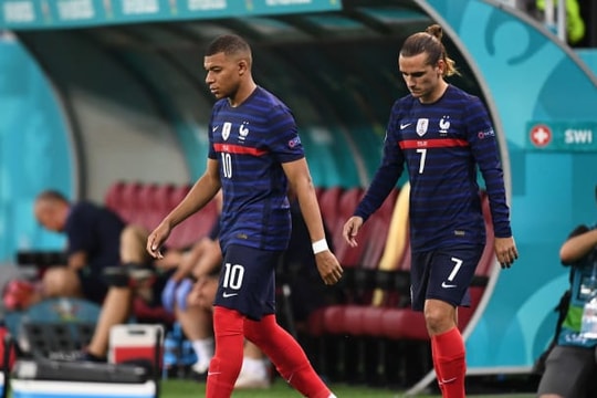 Tiết lộ 'rạn nứt' quan hệ giữa Kylian Mbappe và Antoine Griezmann