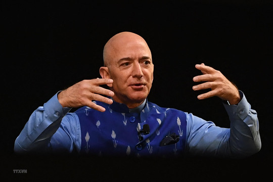 Nhìn lại chặng đường 27 năm của CEO Jeff Bezos và Amazon