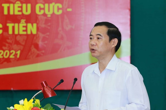 Gắn kết chặt chẽ phòng, chống tham nhũng với chống tiêu cực