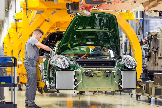 Porsche hướng tới sử dụng vật liệu tái tạo khi sản xuất xe