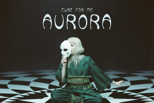 Chủ nhân bản hit 'Runaway' - Aurora trở lại cùng một single mới mang tên 'Cure for me'