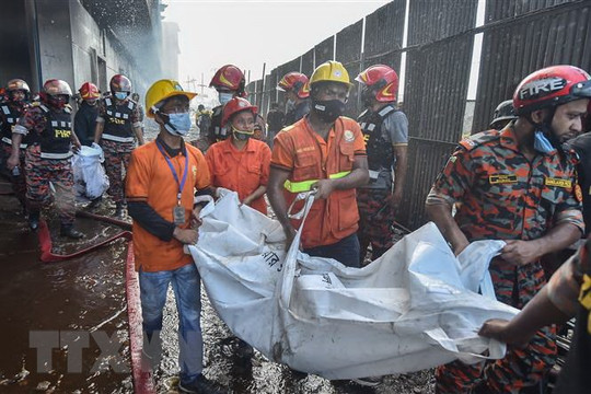 Hỏa hoạn tại Bangladesh: Chủ nhà máy bị bắt với cáo buộc giết người